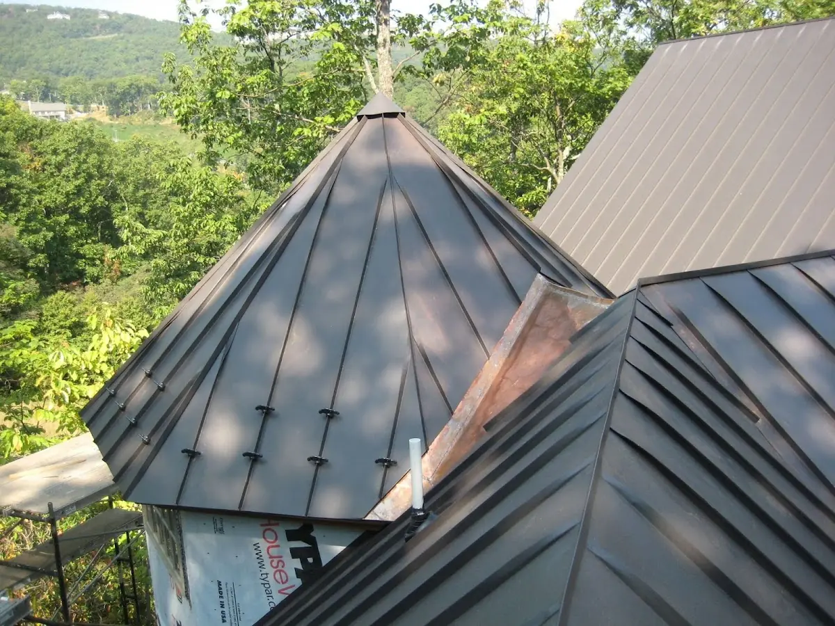 Professional Shingle Replacement & Repair by Craftsman Roofing in Earleville